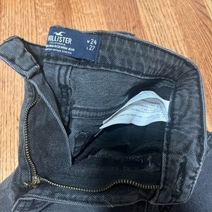 Hollister ultra high rise mom jeans size 24